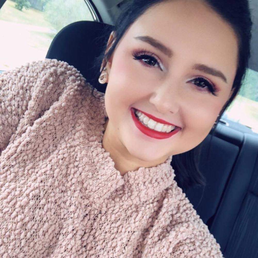 Meet your Posher, Christina